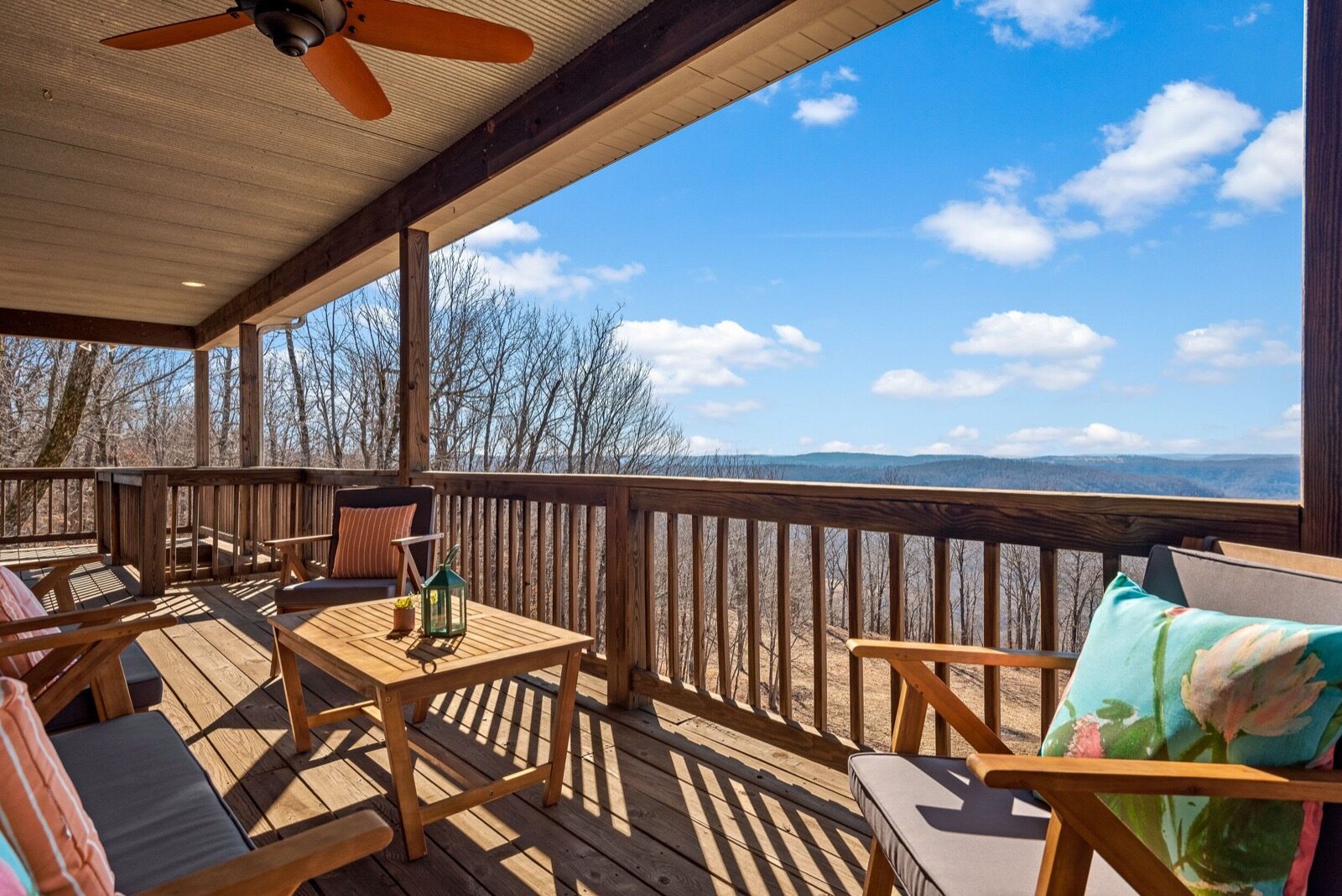Winston's View cabin with panoramic Ozark mountain and forest views near Ponca, Arkansas—managed by Weekender Management