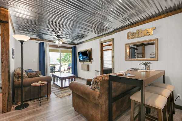 Lake Life Cabin lakefront vacation rental on Table Rock Lake near Branson Missouri